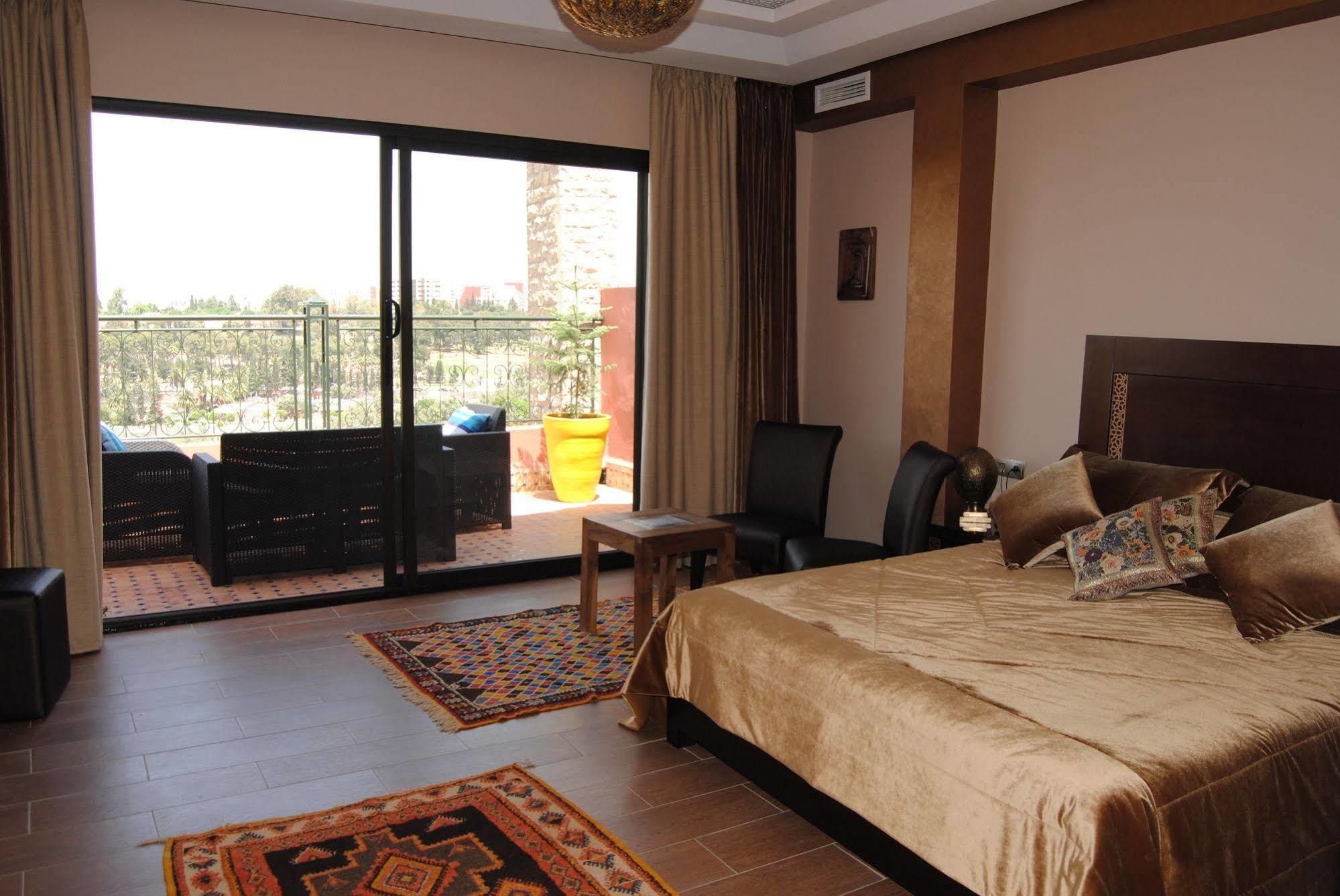 Collier De La Colombe Hotel Meknes Exterior photo